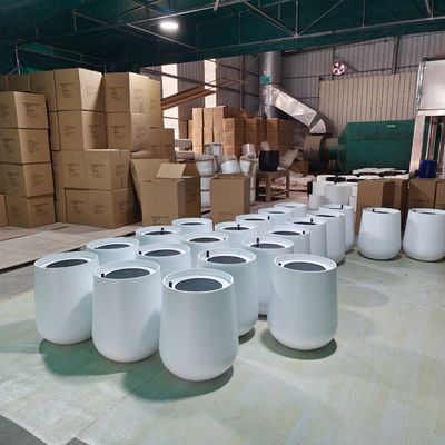 satın al Çin toptan yuvarlak şekilli cam lif çiçek kavanozları GRP ekim kutusu Dış mekan iç dekorasyon için online manufacture