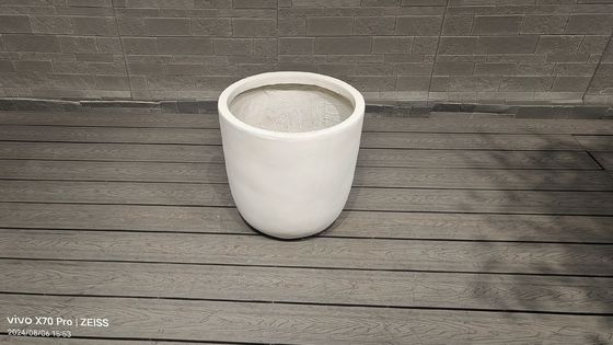 Bahçenize Modern Biçimli Çimento Çömlek ve Fiber Kil ile
